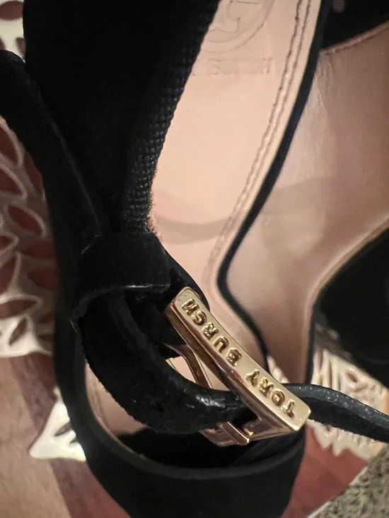 Tory Burch Black Suede Peep-Toe Platform Wedges with Gold Buckle - Picture 5 of 7